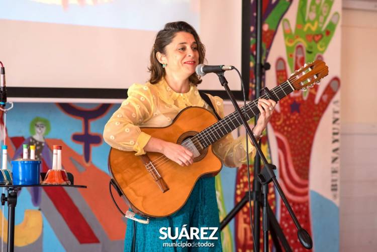 Vacaciones divertidas con la presentacion de Laura Migliorisi y canciones de Maria Elena Walsh