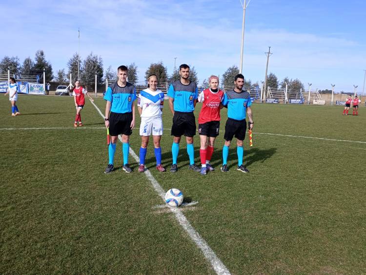 En el Torneo Clausura de Futbol Femenino San Martin ST e Independiente empataron 1 a 1.