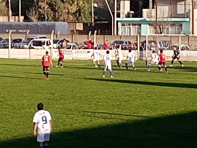 Por la 8va fecha del Clausura Deportivo Sarmiento fue el único ganador de nuestro medio.