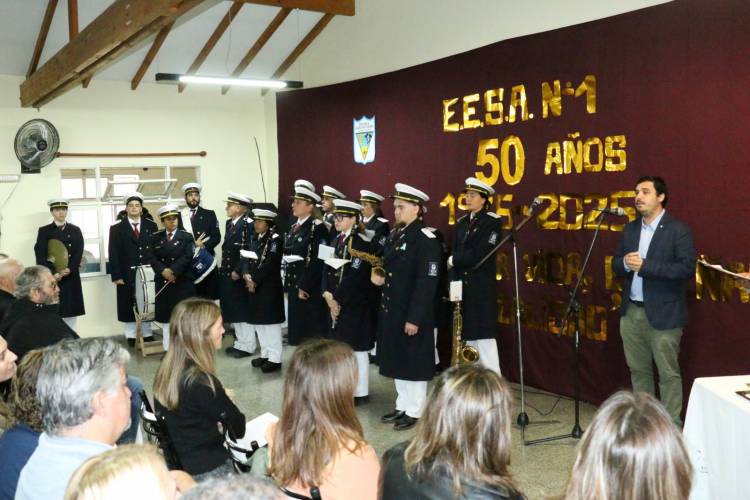El Jefe de Gabinete participó del 50° aniversario de la Escuela Agropecuaria