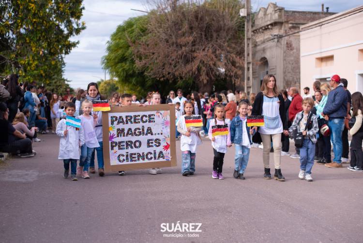 Pueblo San José celebró su identidad y tradición con el gran desfile de Kerb