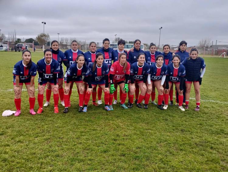 Fútbol Femenino: Independiente SJ con una goleada es el único puntero