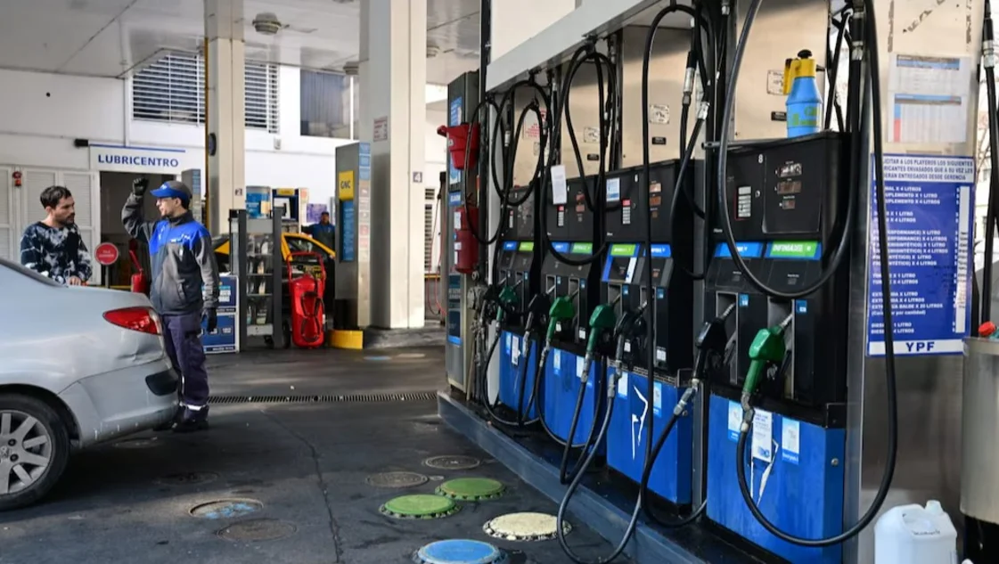 Los 12 trucos poco conocidos para ahorrar hasta un 40 % en nafta