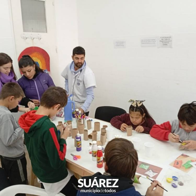 Taller de Estimulación Cognitiva: trabajo en conjunto y creatividad