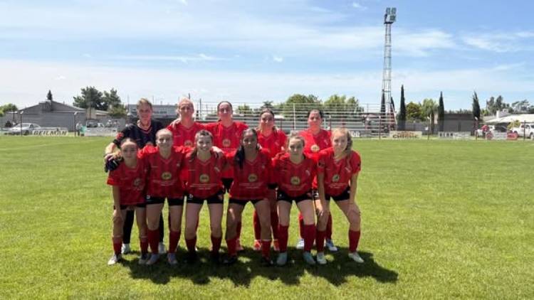 Fútbol Femenino Racing vencio a Independiente SJ  3 a 2