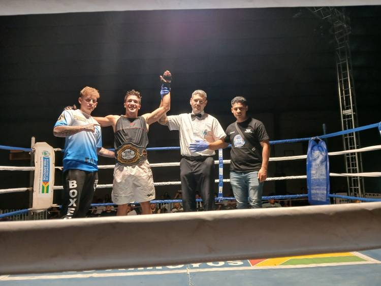 Boxeo profesional y amateurs en Independiente de Coronel Pringles