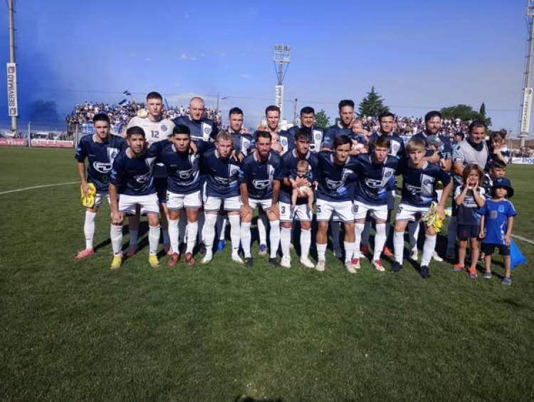 Sarmiento fue campeón de la Liga Regional de Futbol, logrando su titulo N25