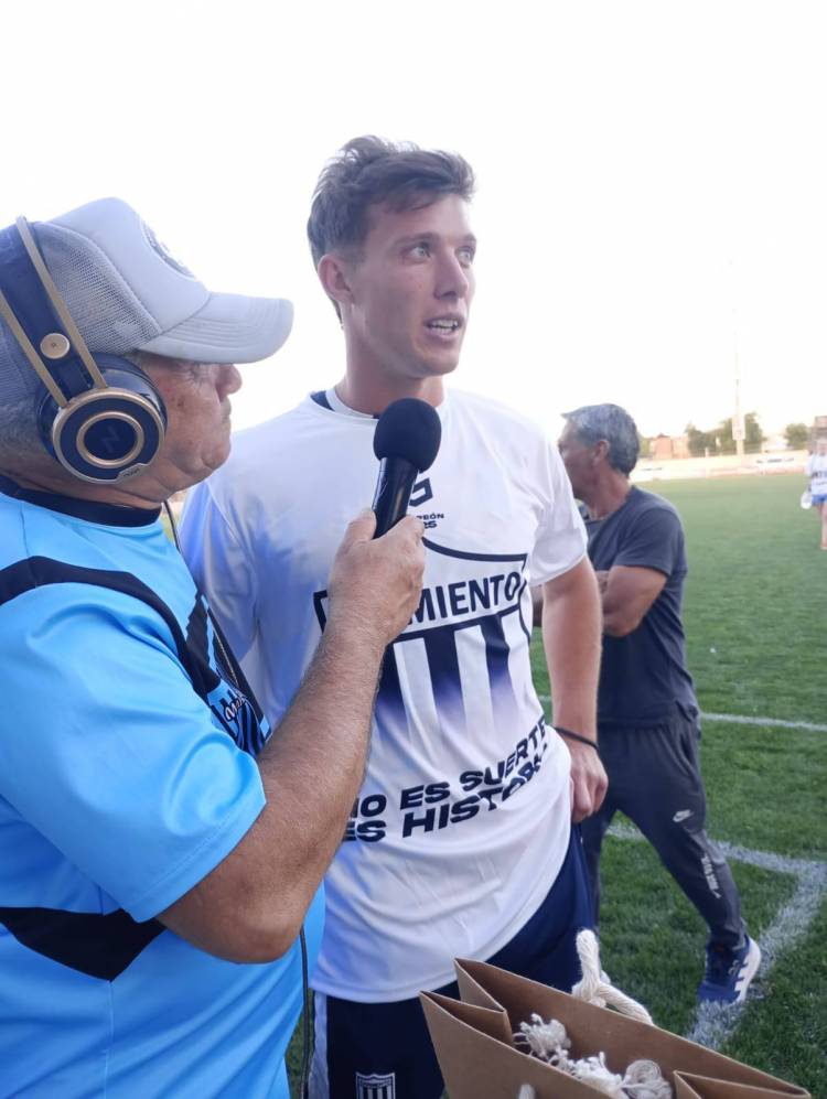 Sarmiento fue campeón de la Liga Regional de Futbol, logrando su titulo N25