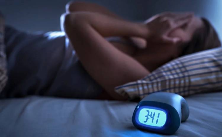 Por qué dormimos mal en verano y cómo recuperar el descanso