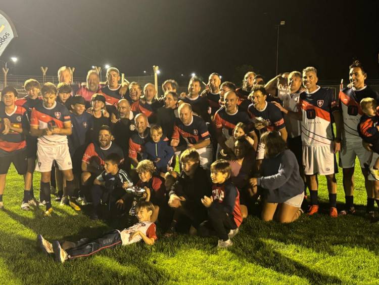 Peñarol de Pigüé, campeón del Torneo Fútbol del Recuerdo