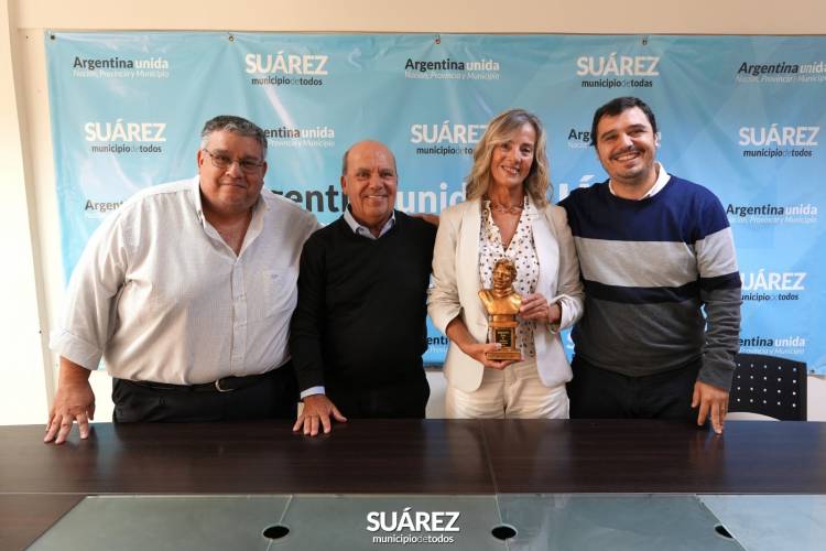 Alejandra Zeki fue reconocida en el Día del Músico Suarense