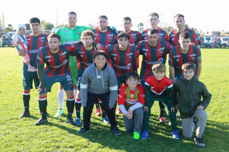 8va Fecha: "El Rojo" le regaló un triunfo a su pueblo en la Fiesta de Kerb